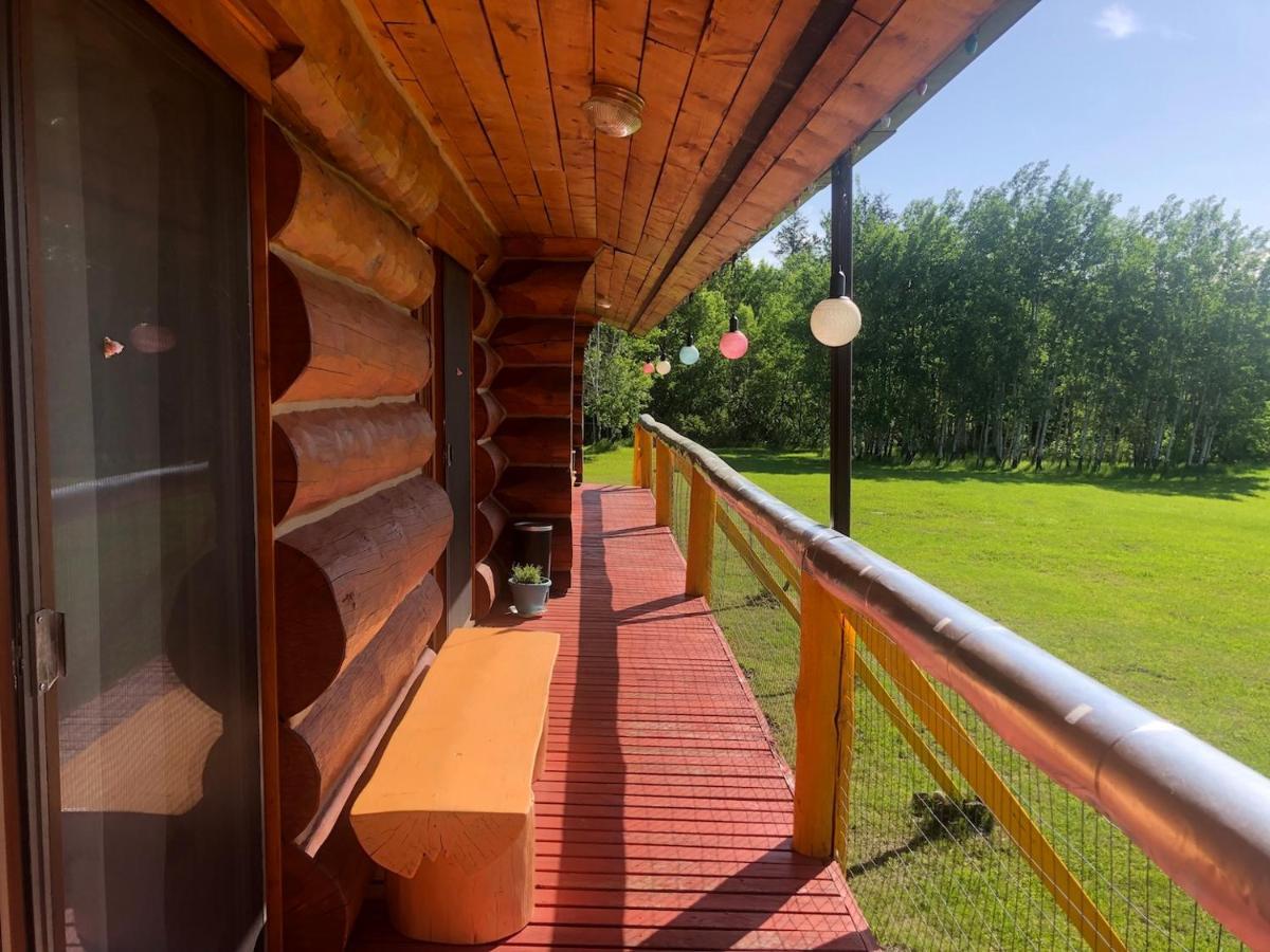 Cariboo Log Guest House Lac La Hache Екстериор снимка