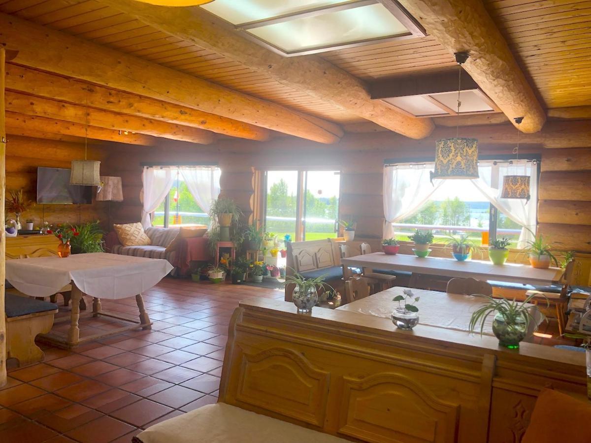 Cariboo Log Guest House Lac La Hache Екстериор снимка