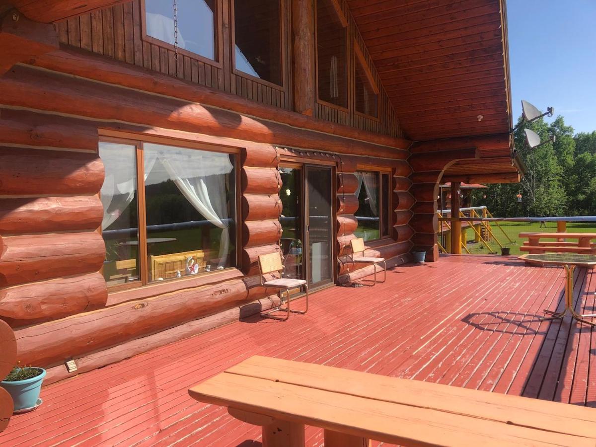 Cariboo Log Guest House Lac La Hache Екстериор снимка